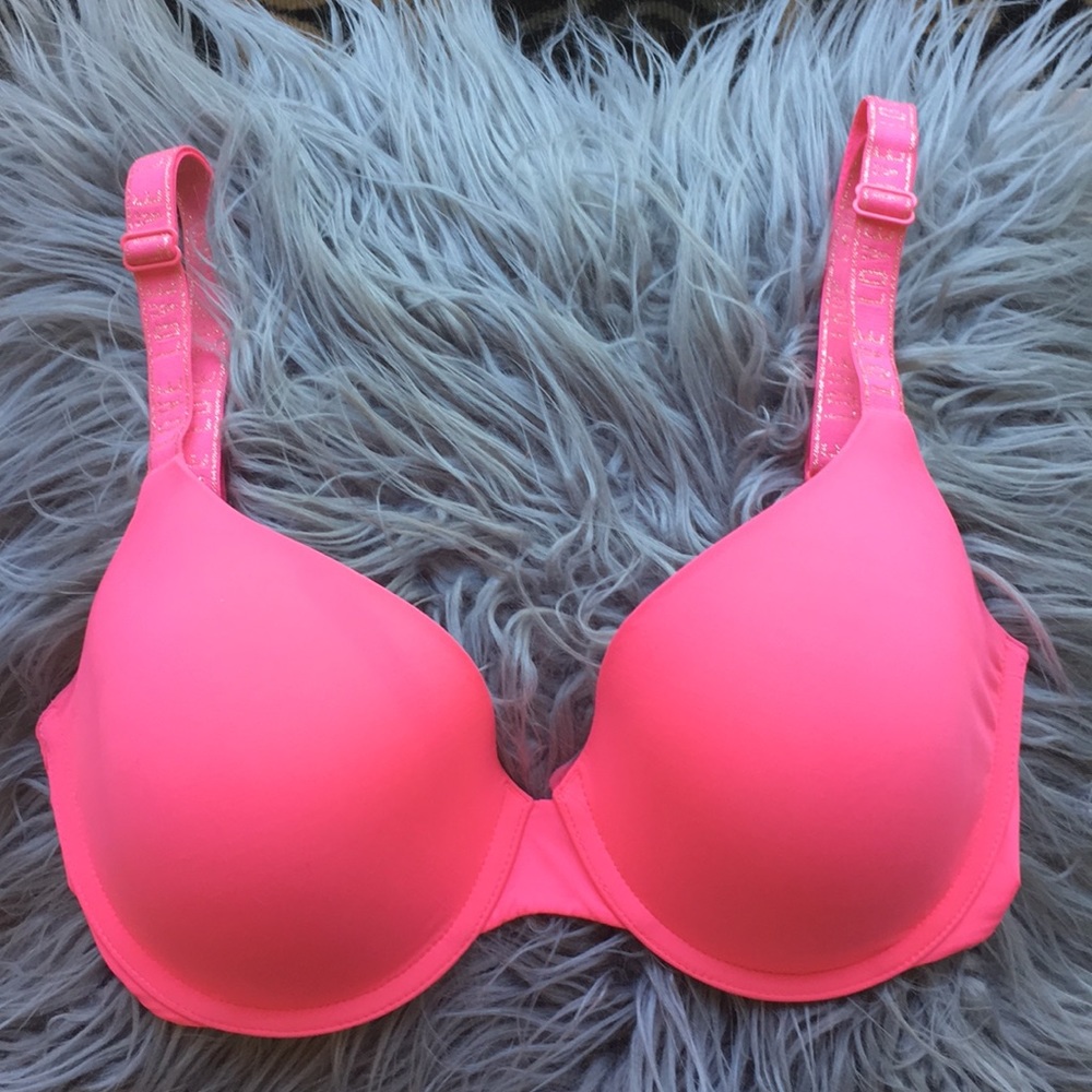 Victoria’s Secret T-shirt Bra